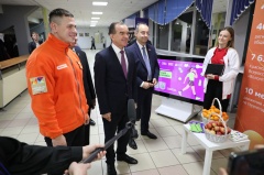 Вениамин Кондратьев наградил добровольцев Краснодарского края