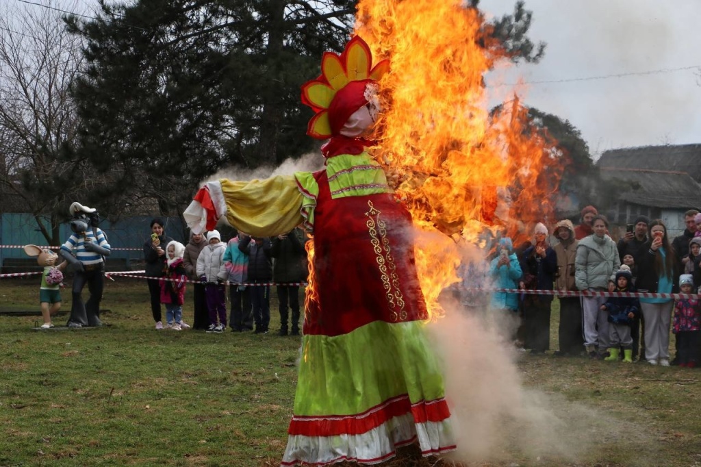 В Тбилисском районе с размахом проводили Масленицу!